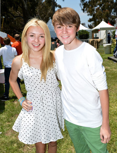 Hey I'm Genevieve I love PEYTON&SPENCER LIST they are amazing ♥ 
Los Angeles