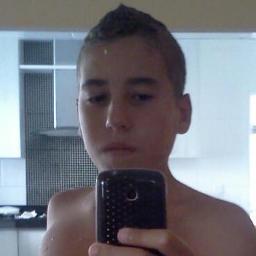 Prazer Caio Motta,Legal feio chato Parceiro @lawrence_101  segue?
