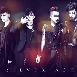 SILVER ASHの公式日本語ツイッターです。2000年、北京にて、中国初のヴィジュアル系ロックバンドで結成しました。2013年から世界向けの再活動中です。宜しくお願い致します。