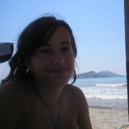 StringsRed's profile picture. 