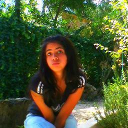 me tube que aser un twitter nuebo porque me olvide de la contraceña pero como saven soy de uruguay una chica sencible buena onda y me encanta conversar jeje