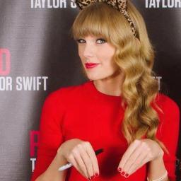 #SwiftArmy. Madly in love with all 'bout this beauty queen @taylorswift13.