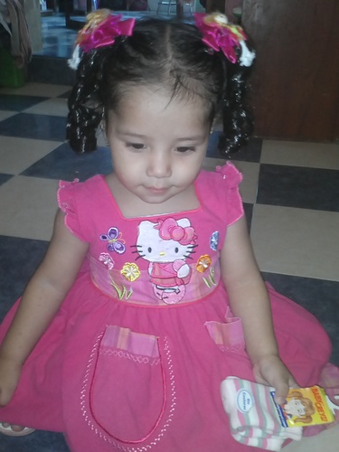 Pasante de ingenieria, con una bebe hermosa que es el amor de mi vida, tratando de alcanzar nuestros sueños :)