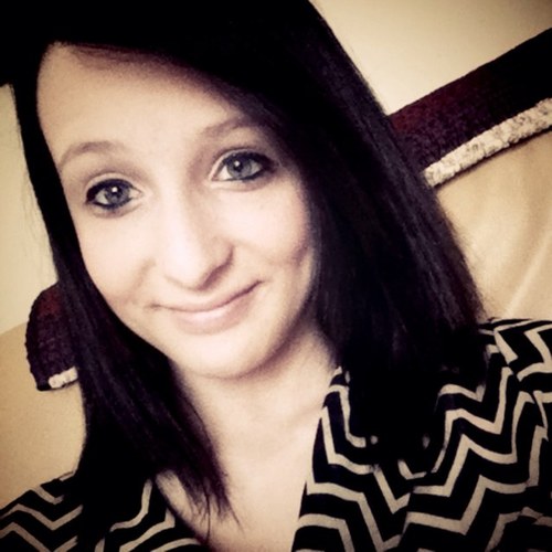 bugbug2313's profile picture. im outgoing, i can be shy at times, im 16 years old and a junior in highschool. If you want to know anything else about me just ask :)