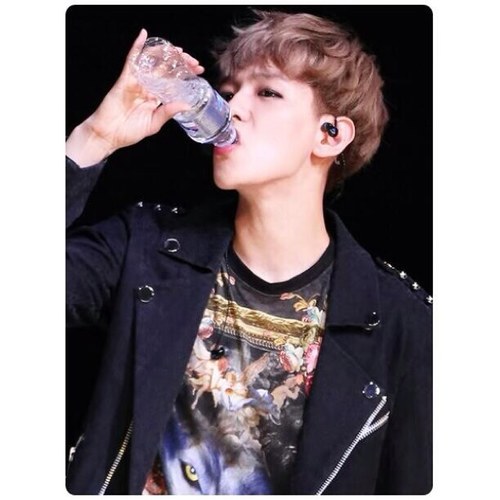 Byunbaekhyun Thai both . role player of baekhyun exo-k