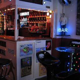 Stag and Hen parties / Family and couples all welcome great rates with en-suit rooms, free view, retro themed, check out you-tube
http://t.co/XbNon1xZ5c