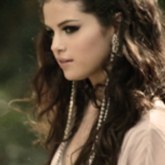 100% team follow back. I am and forever will be here to support the flawless @selenagomez