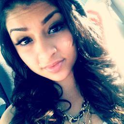 UPCOMING Artist. Singer/SongWriter. They call me Amanda J! FOLLOW me because you support me. If not then why bother? That's all I'm here for ;] I'm CUFFED