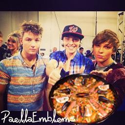 FOLLOW @Spain_emblem3! The official spanish fanclub account! We use this for TTs. Sorry for the spam