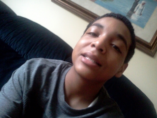 Ayee_Davionbell's profile picture. i jst gn do me nd i lve doinn funn things :)but u mess wiff me its O.V.