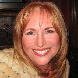 AgeEraser's profile picture. Beauty expert, licensed cosmetologist, experienced passive income coach, writer, multi-business owner. Life is an adventure, live it authentically.