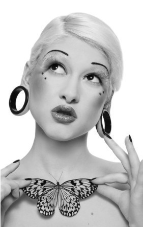 LoveFleshTunnel's profile picture. I love music and art 3