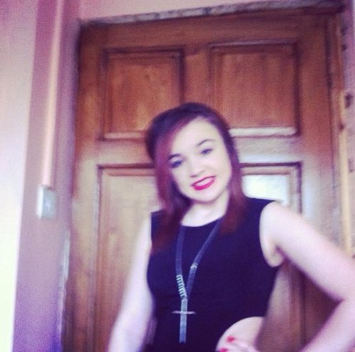 Rebecca Shirley Evans follow me and ill follow you back.