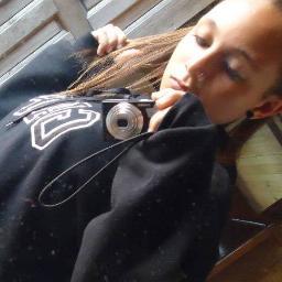 Coooé,vim aqi pra dize q amo mt minha prima e 160 caracteres ñ saum bastante pra dize uq cinto por ela! teeamoo e conta smpr. 3bjs fã  p. @thailandia_
