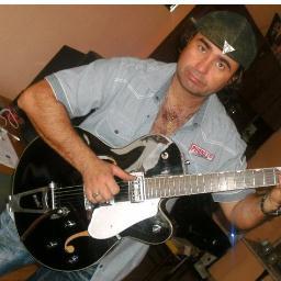Musico profesional Independiente.Presidente  #interculturarteiberica #elmarino #griff #cantautor #songwriter #musicproduction #poesia #poetry #writer #escritor