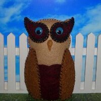 TheFeltCollector(@CrafthappySarah) 's Twitter Profile Photo