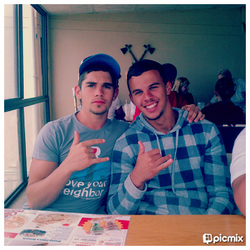 Gomi9awe's profile picture. Smile and wave ⌣̈