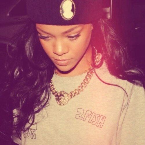 HotMeyer's profile picture. Ma bio est basique mais magique, fantastique mais ironique, et comme j'ai plus de rimes en ique j'arrête. Bref tu peux me follow, je followback.