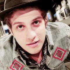 chaybahia's profile picture. ´´nos teus olhos encontrei a razão pra não deixar mais de sonhar ´´