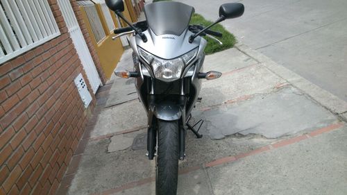 Amante de los Pitbull, y la tecnología, fascinado por las motos, trino lo q me plazca