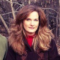I am wife to Romeo, mom to Tricia and Sophia, and I love Jesus! I love singing, acting, teaching theatre and vocal music and I’m a founding Affiliate with DVTD®