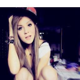 sigam a @mari_love_1d_sg