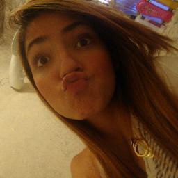 Bob Esponja ♥ , Gusttavo Lima ♥ , Reggae ♥ , 15 anos , ficando com o Caio H . ♥