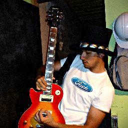 Un férreo seguidor del más grande guitarrista de todos los tiempos, el gran Slash lii]; )'
Ingeniero en Prevención de Riesgos, en busca de mi felicidad...