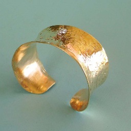 WhimJewelry's profile picture. Specially curated, one-of-a-kind jewelry subscription.  We all have our unique style, we should express it as often and as loud as possible.