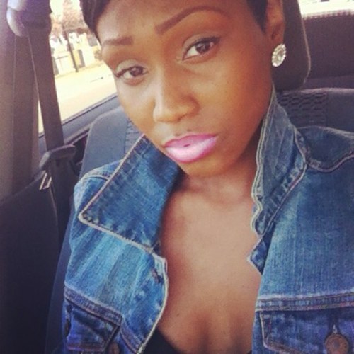 Add me on insta : @ViiaVia