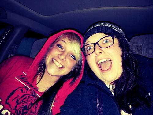 synthia_shinkle's profile picture. 