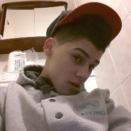 biebzbiebs's profile picture. 