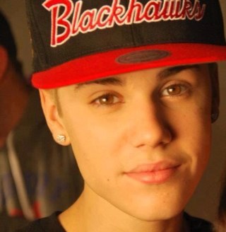 ♡ I am funny and I like making friends.♡ @justinbieber follow me