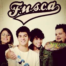 FC Feito Para Um Banda Que Ira Conquistar O Mundo @Aguiarthur @TatyCirelli @Gugastie @DigaoLopes Amo Vocês! Since: 23/10/2012 s2 Ofc: @FUSCA_oficial