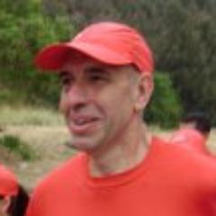 Simplemente un runner, optimista por naturaleza, motivador, que cree en la familia como pilar fundamental, y en la búsqueda de Valores, por una sociedad mejor.