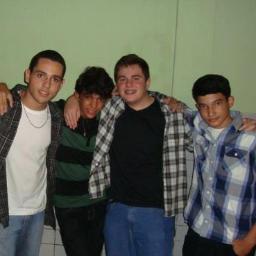16 anos,Deus,estudante,engenharia de software,teclado e violão.
