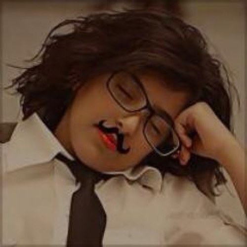 @3ASRAH: أحسن الظن بالناس .....كأنهم كلهم خير.....   ...... واعتمد على نفسك ..... كأنه لا خير في الناس ..  #هذي أنا