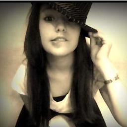 Me gusta andar en bicicleta y estar al aire libre, amo one direction y a los jonas brothers!