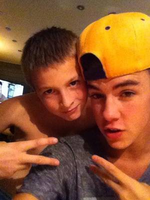 AlbaneJuliejust's profile picture. 