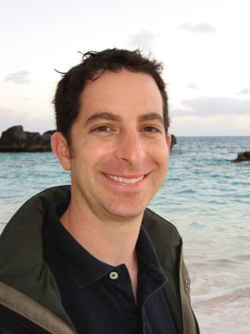 Business writer for custom, consumer pubs, w/a thought leadership bent