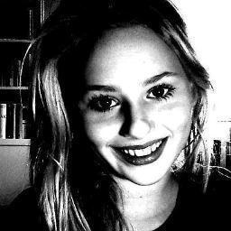 nikolinefischer's profile picture. 