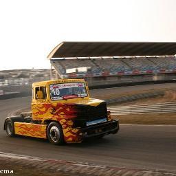 met spoed op zoek naar een motor van Scania 113 voor de motor is goed stuk moet een ander in spoet