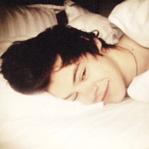 Sono uno dei tanti fake italiani di harry styles, quando voglio posso essere dolce, Miley❤ (02/04/13)