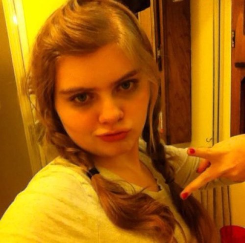 I am Michaela Harris. Im 15 and i have kik instagram twitter facebook skype snapchat texting calling yahoo etc...