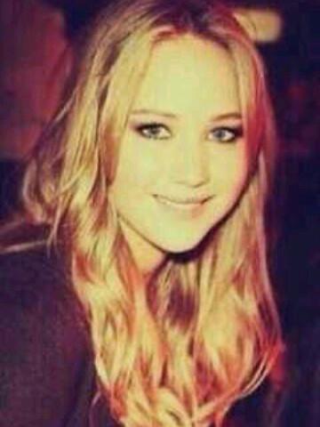 Catching Fire trailer makes me forget how to breathe.