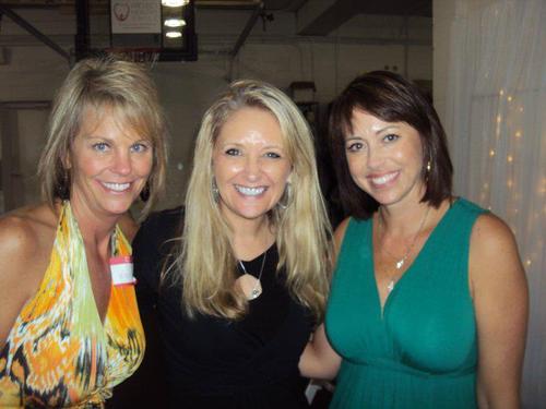 Roseanngolf's profile picture. Passionate Cancer Advocate, love my family, love my job, and soooooo love shoes!