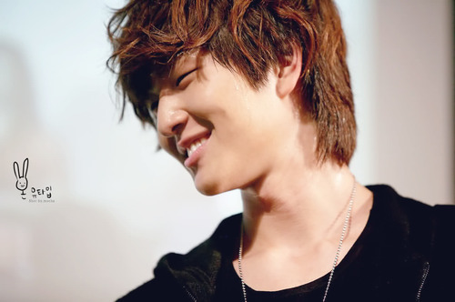 //////he never failed to mesmerize millions of people *o* \\\ dedicated this twitter account to him!