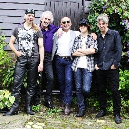 BittenByMonkeys's profile picture. Sensational 5 piece Blues, Soul and Rock 'n' Roll.

Available for pubs, clubs and parties.
Bookings: Email caren@bittenbymonkeys.com