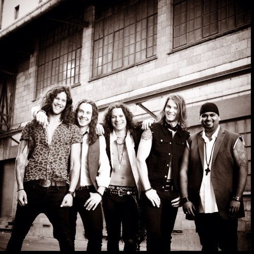 sunset_riot's profile picture. High energy, foot-to-the-floor rock n roll from Sydney Australia.
Follow the band @dellacoma @jpsunsetriot @ziggyscottmusic @reshfernando