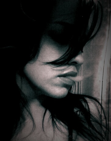 Im the realest down to earth chick you'll ever meet! I love music, Jayz, Tattooz & gettin money!